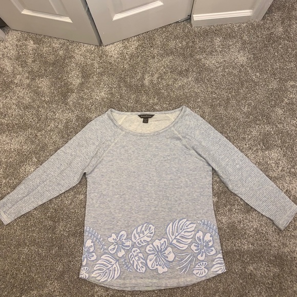 Tommy Bahama Floral Gray & Blue Top - Picture 3 of 9